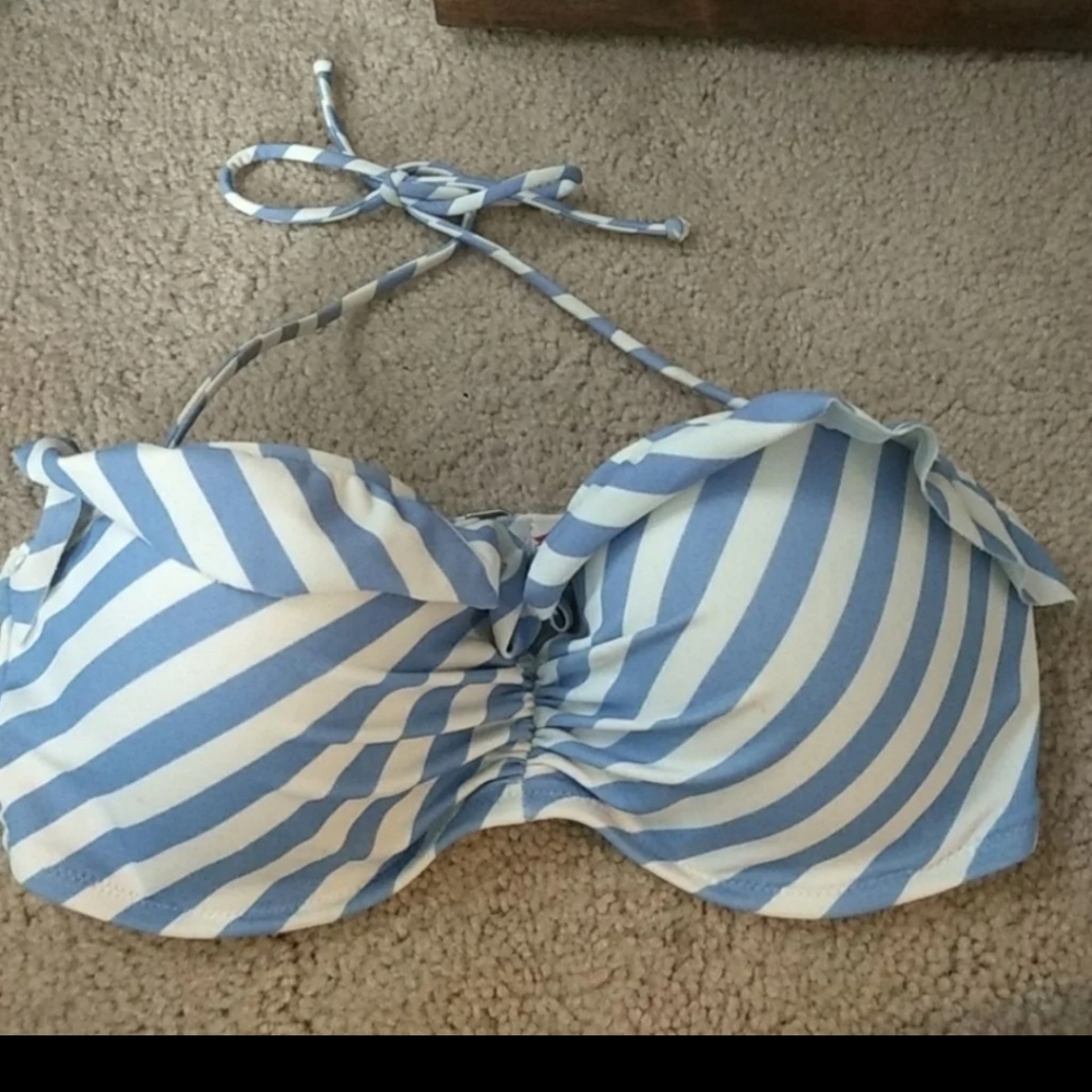 34D Victoria's secret halter bikini